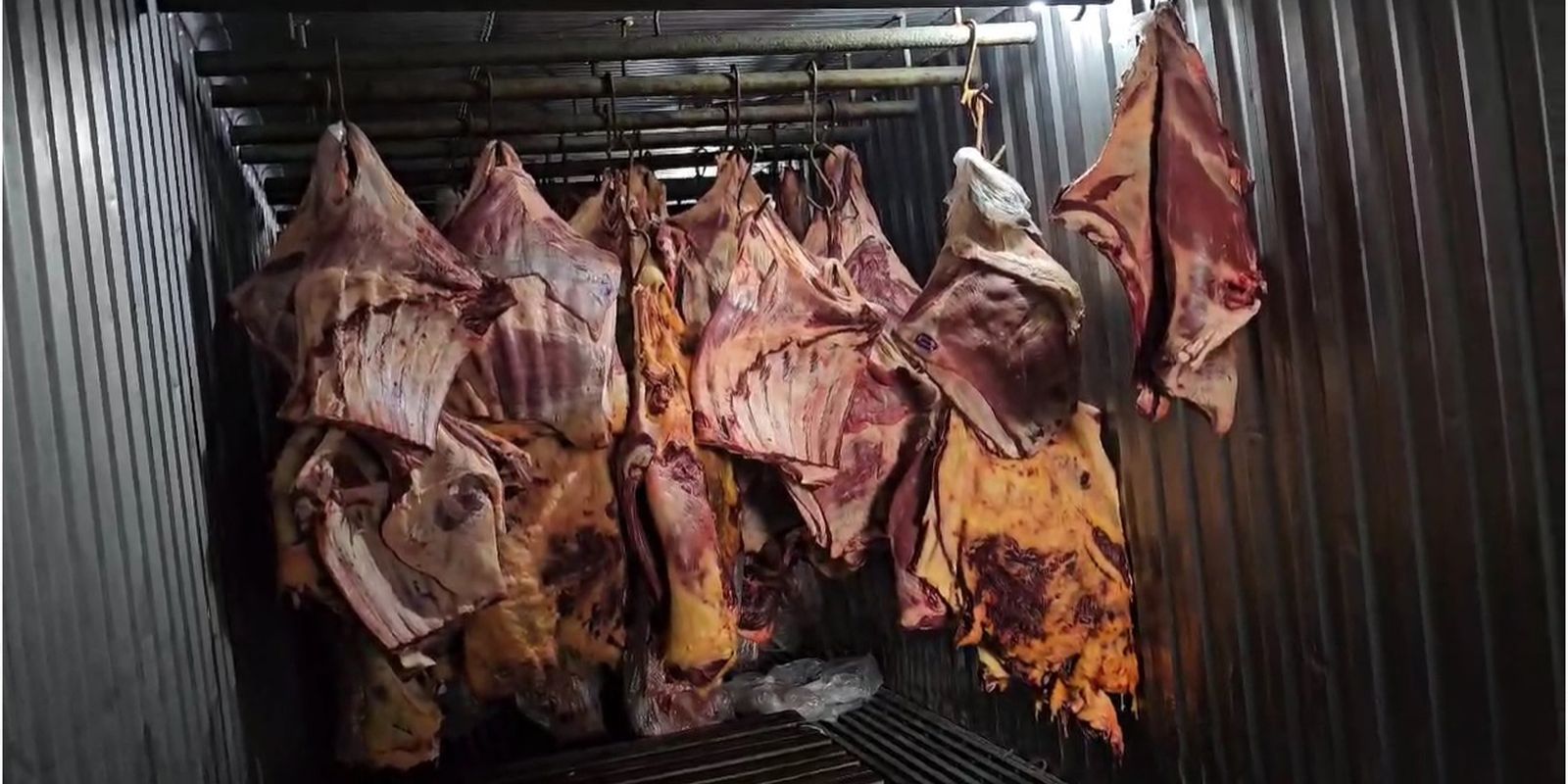 Empresa no RJ revendia carne que estragou durante enchentes no Sul