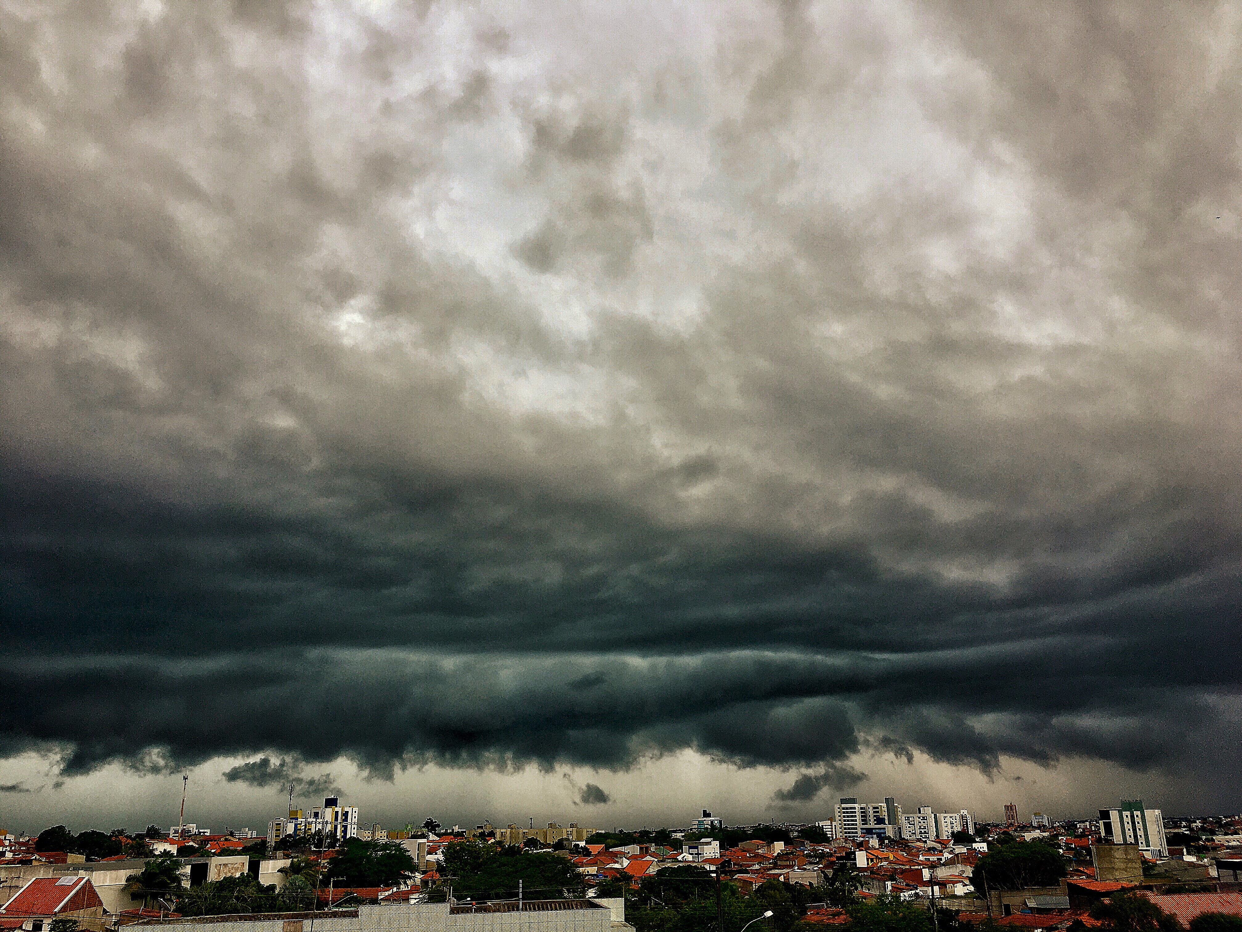 Inmet emite dois alertas de chuvas intensas para a Paraíba; veja lista de cidades