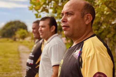 Onde quase ninguém chega, futebol permite sonhos para crianças de João Pessoa